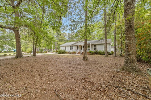 296 Beachwood Drive NW, Calabash, NC 28467