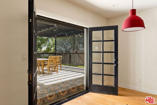 956 Parkman Street, Altadena, CA 91001