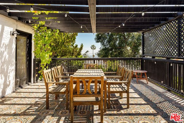 956 Parkman Street, Altadena, CA 91001