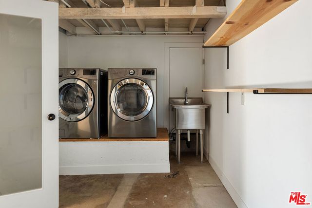 956 Parkman Street, Altadena, CA 91001