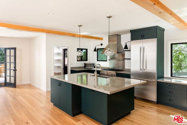 956 Parkman Street, Altadena, CA 91001