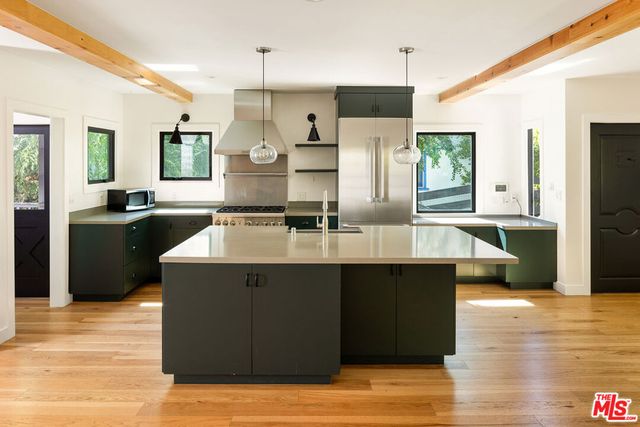 956 Parkman Street, Altadena, CA 91001