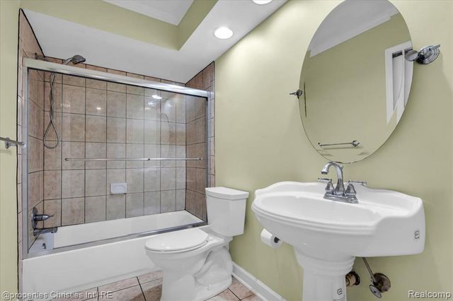 6651 Hearthside Court, West Bloomfield, MI 48322