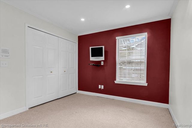 6651 Hearthside Court, West Bloomfield, MI 48322