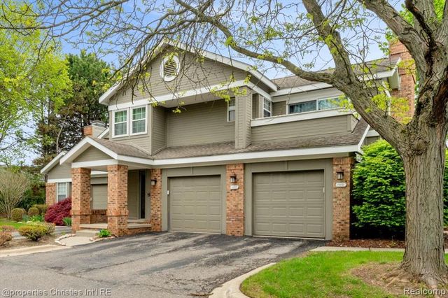 6651 Hearthside Court, West Bloomfield, MI 48322