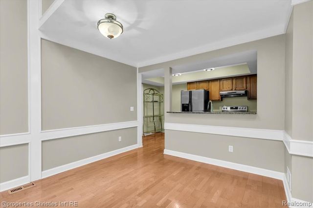 6651 Hearthside Court, West Bloomfield, MI 48322