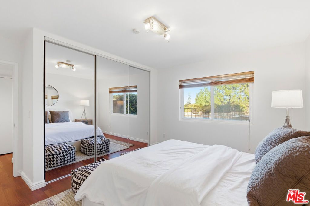 Image 16 of property listing at 4108 Tarrybrae Terrace, Tarzana, CA 91356