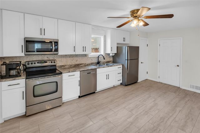 3112 WOODLAWN Avenue, Erie, PA 16510