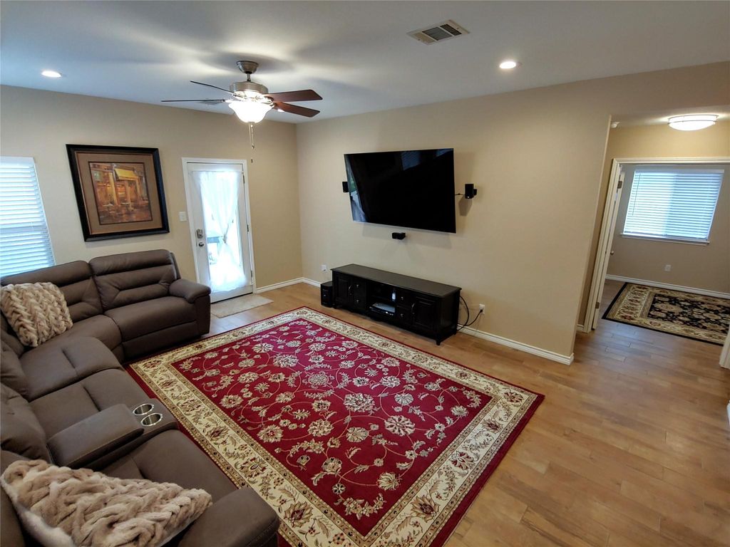 8124 Tockington WAY, Austin, TX 78748