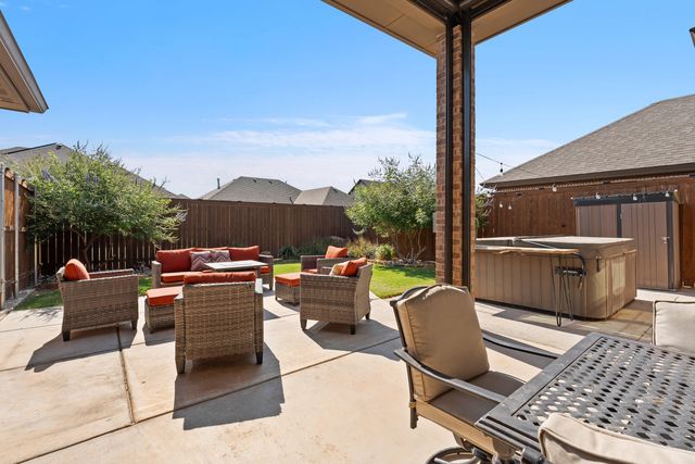 1306 Chaucer Lane, Wolfforth, TX 79382