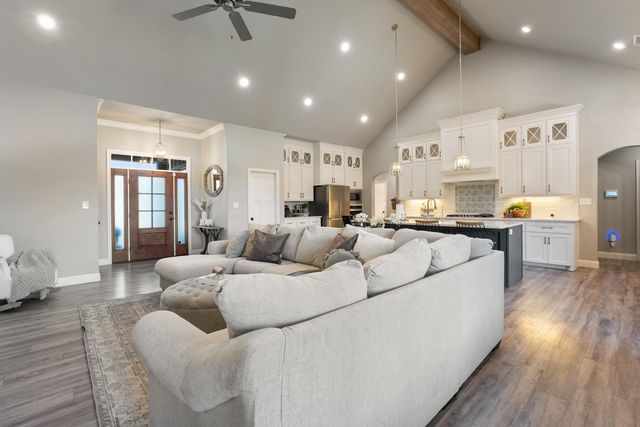 1306 Chaucer Lane, Wolfforth, TX 79382