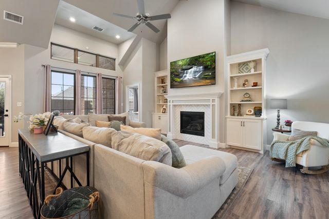 1306 Chaucer Lane, Wolfforth, TX 79382