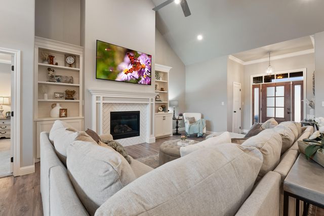 1306 Chaucer Lane, Wolfforth, TX 79382