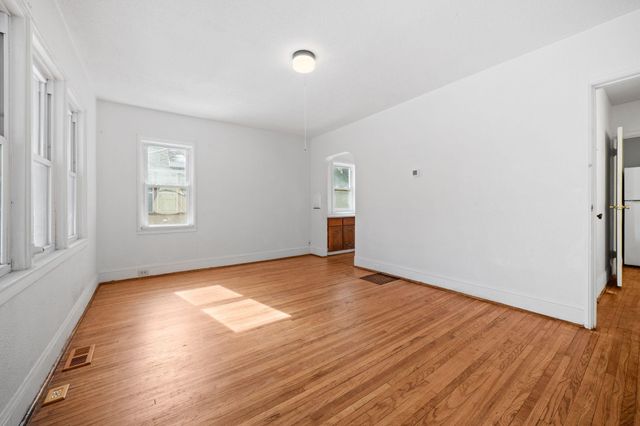 3736 18th Avenue S, Minneapolis, MN 55407