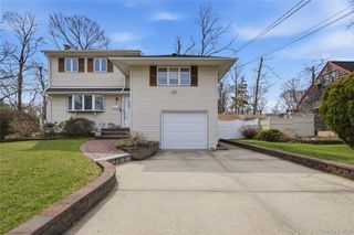 26 Bowden Drive, Huntington Station, NY 11746