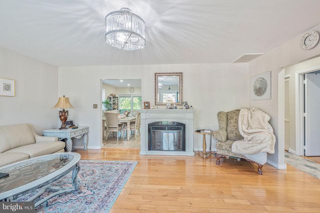 310 FRONT ST, Cape May Court House, NJ 08210