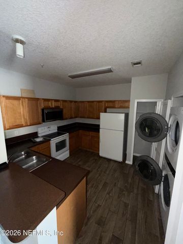 3631 KIRKPATRICK Circle 2, Jacksonville, FL 32210
