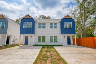809 Avenue J Pl, Conroe, TX 77301