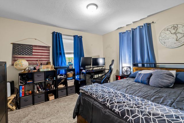 720 East Burford Street, Marshfield, MO 65706