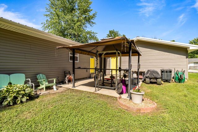 720 East Burford Street, Marshfield, MO 65706
