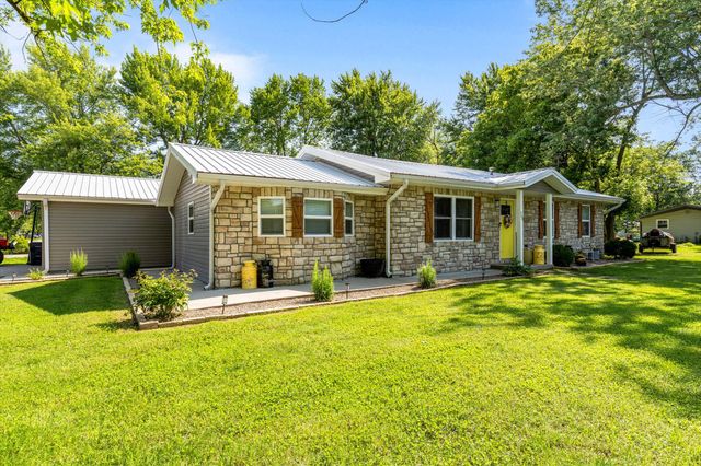 720 East Burford Street, Marshfield, MO 65706