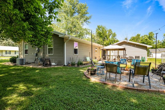 720 East Burford Street, Marshfield, MO 65706