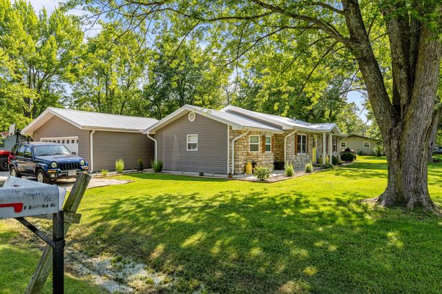 720 East Burford Street, Marshfield, MO 65706