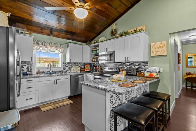 720 East Burford Street, Marshfield, MO 65706