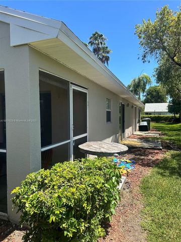 472 SE 22nd Dr, Homestead, FL 33033