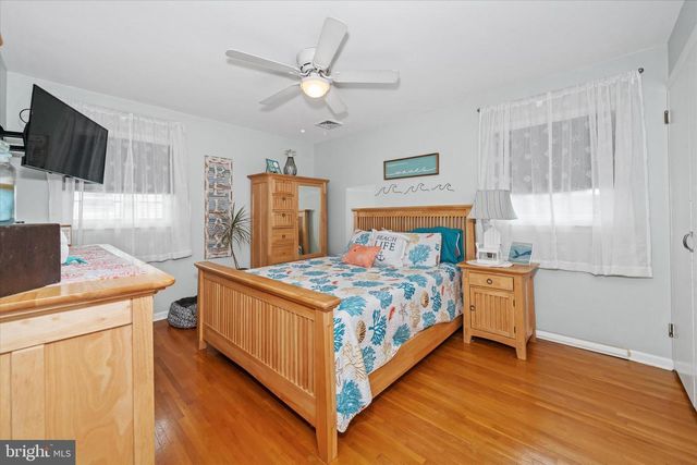 802 BROADFIELD DR, Newark, DE 19713