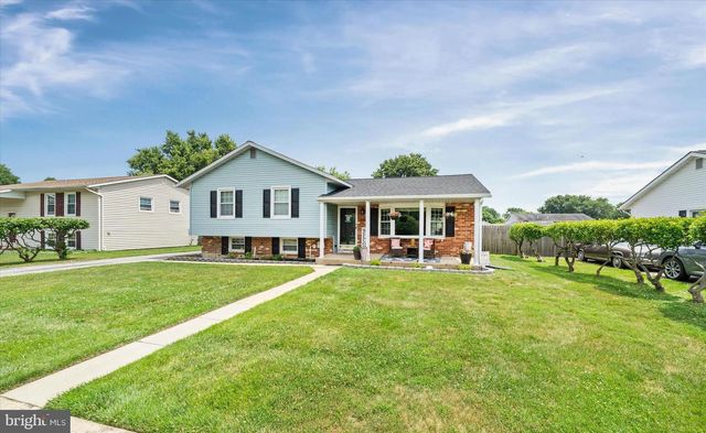 802 BROADFIELD DR, Newark, DE 19713