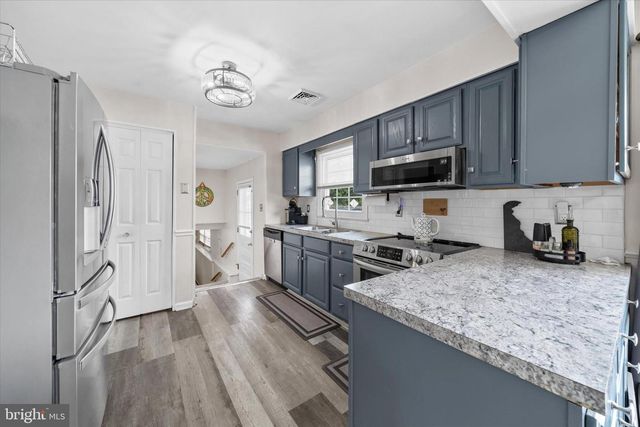 802 BROADFIELD DR, Newark, DE 19713