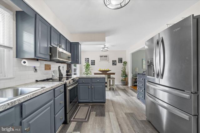 802 BROADFIELD DR, Newark, DE 19713