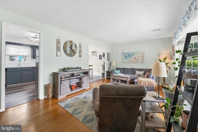 802 BROADFIELD DR, Newark, DE 19713