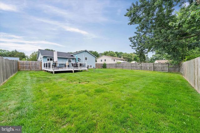 802 BROADFIELD DR, Newark, DE 19713
