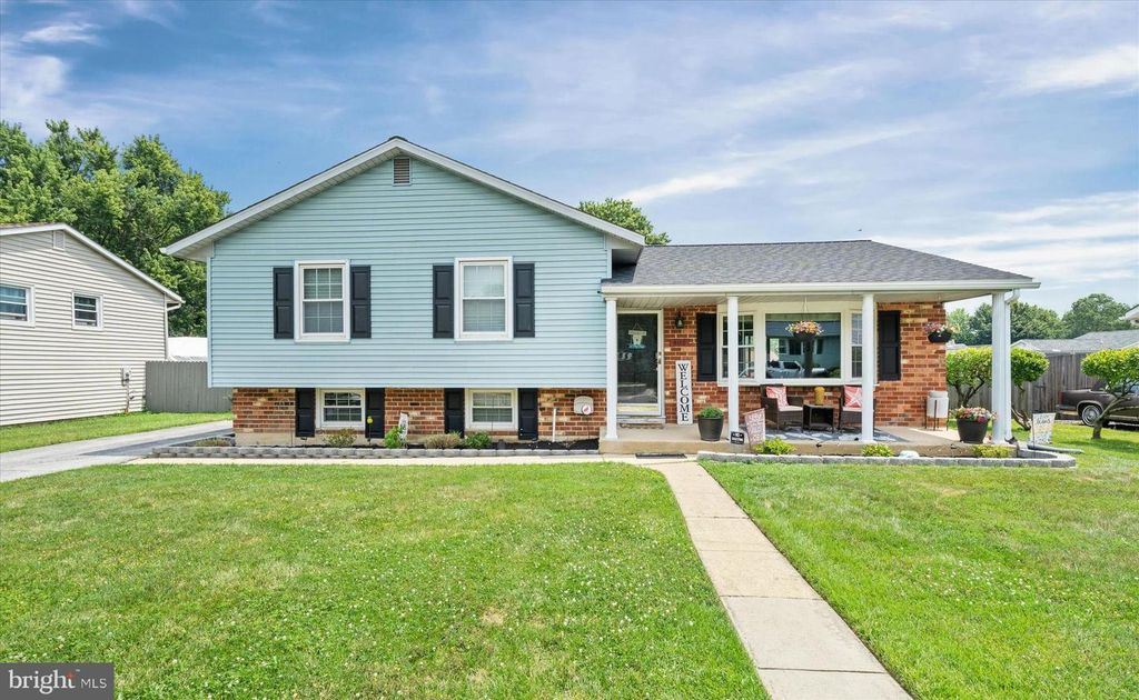 802 BROADFIELD DR, Newark, DE 19713