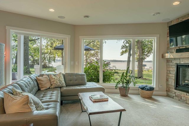 2229 Williams Point Drive, Stoughton, WI 53589