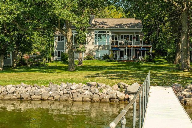 2229 Williams Point Drive, Stoughton, WI 53589