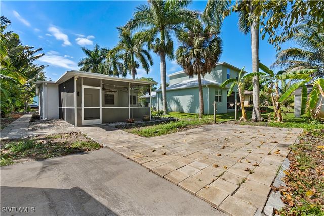 3275 Cottage Grove AVE, Naples, FL 34112