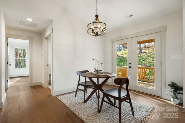 738 Jupiter Road, Weaverville, NC 28787