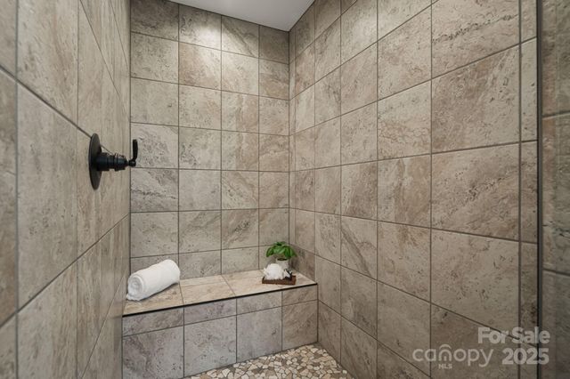 738 Jupiter Road, Weaverville, NC 28787