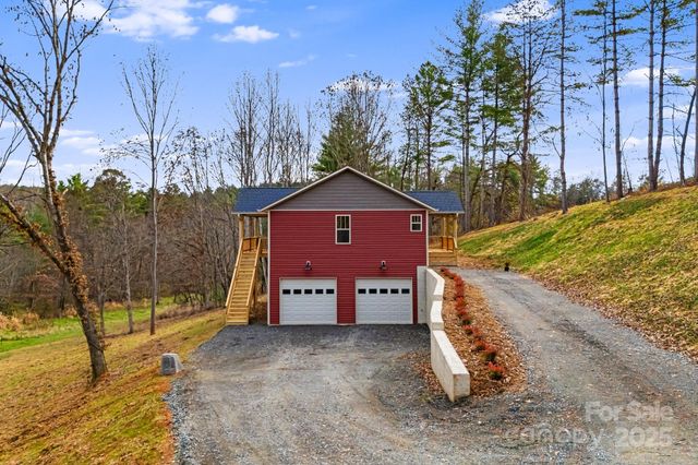 738 Jupiter Road, Weaverville, NC 28787
