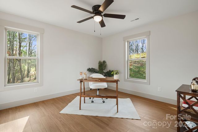 738 Jupiter Road, Weaverville, NC 28787