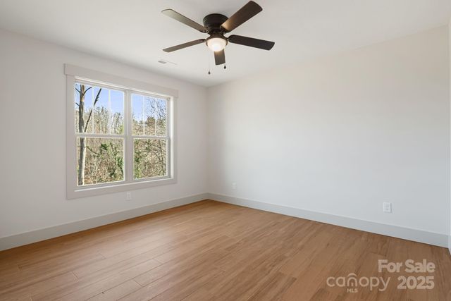 738 Jupiter Road, Weaverville, NC 28787