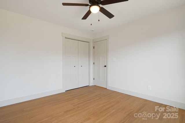 738 Jupiter Road, Weaverville, NC 28787