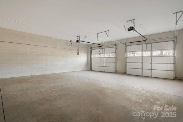 738 Jupiter Road, Weaverville, NC 28787