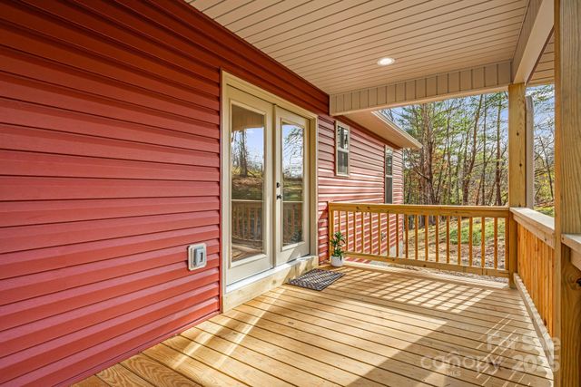 738 Jupiter Road, Weaverville, NC 28787