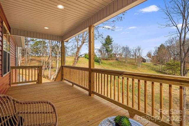 738 Jupiter Road, Weaverville, NC 28787
