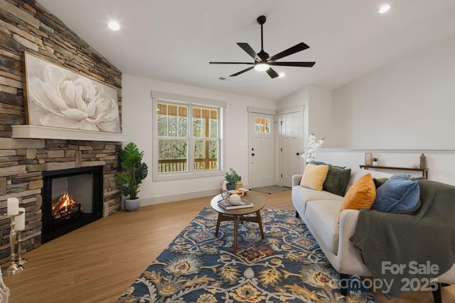 738 Jupiter Road, Weaverville, NC 28787