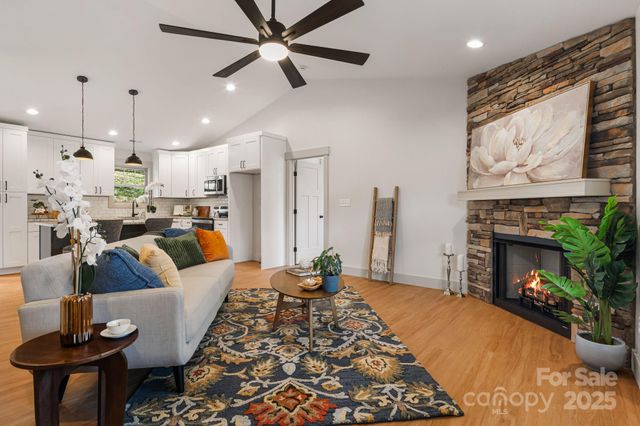 738 Jupiter Road, Weaverville, NC 28787